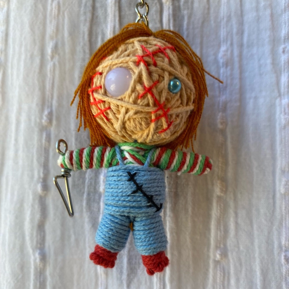 Chucky stringdoll keychain